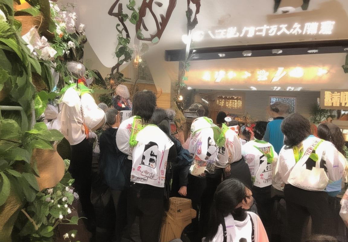 全面解析格拉夫与阿尔克马对决：战术智慧与足球魅力(图2)