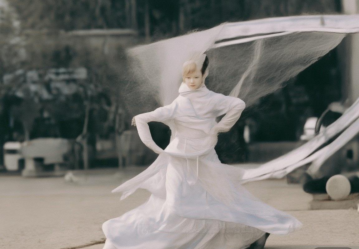 高尚品质：塑造生活与社会发展的基石